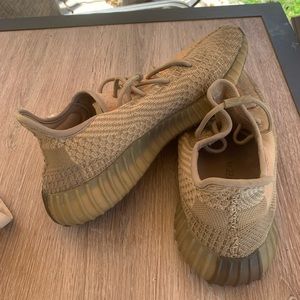 Used adidas Yeezy 350 sand/taupe